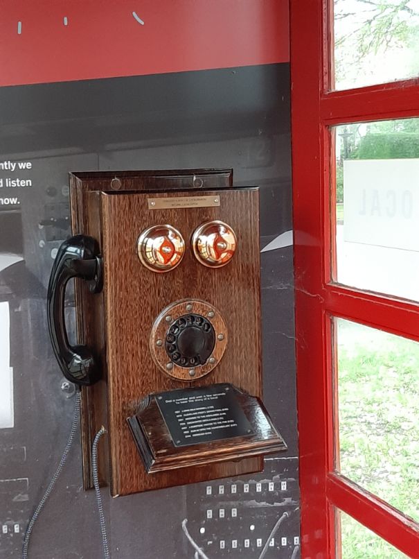 Phone Booth in Ross