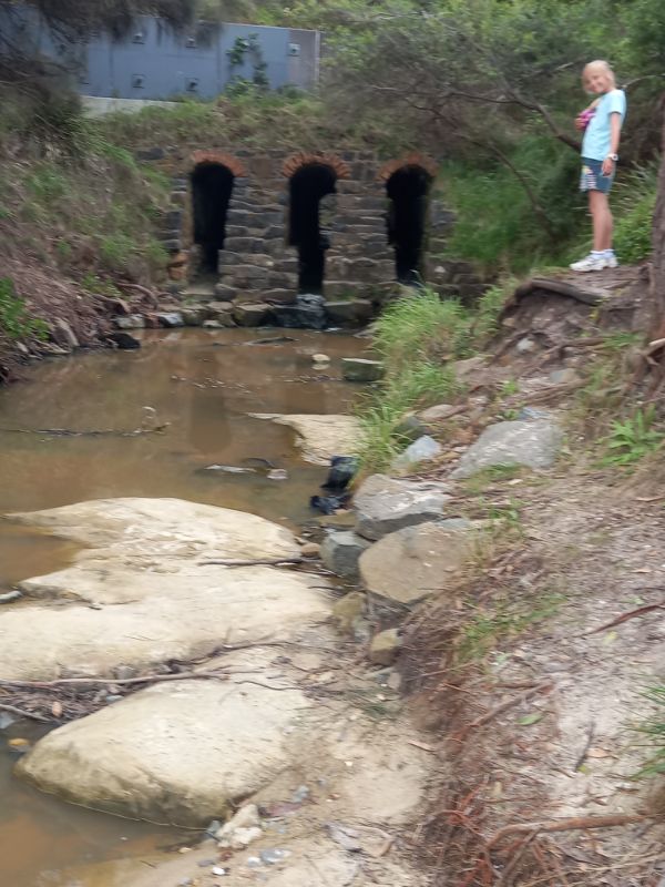 Three Arch Bridge Mayfield Beach