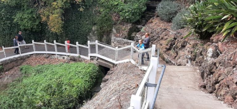 Mt Gambier Sink Hole