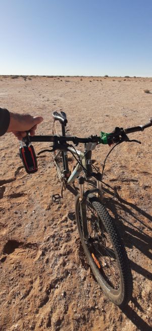 Riding out to Lake Eyre from Muloorina (17)