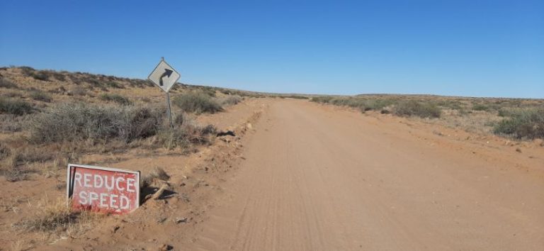 Riding out to Lake Eyre from Muloorina (23)