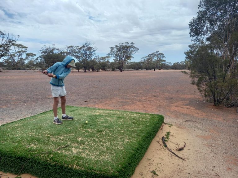 Golf on the Nullarbor