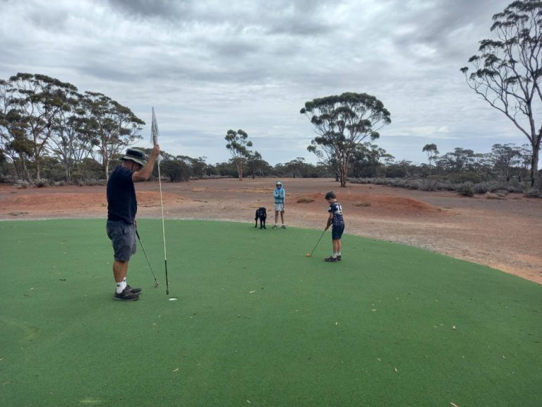 Golf on the Nullarbor