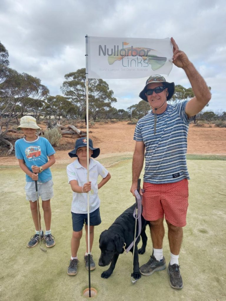 Nullarbor Links - world's longest golf course